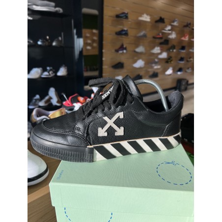 OFF-WHITE Vulc Low Leather Black