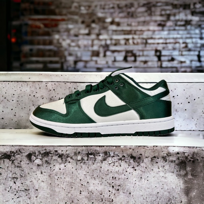 Nike Dunk Low Retro Green Glow